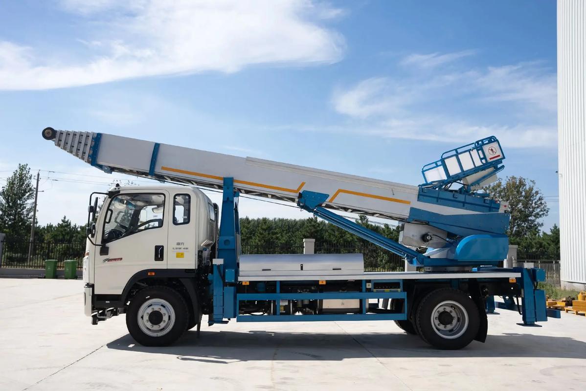 徐州云龙云梯上料车租赁费用